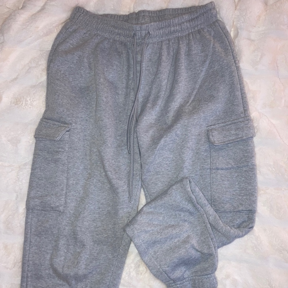 Rainbow grey joggers with pockets 🤍 medium